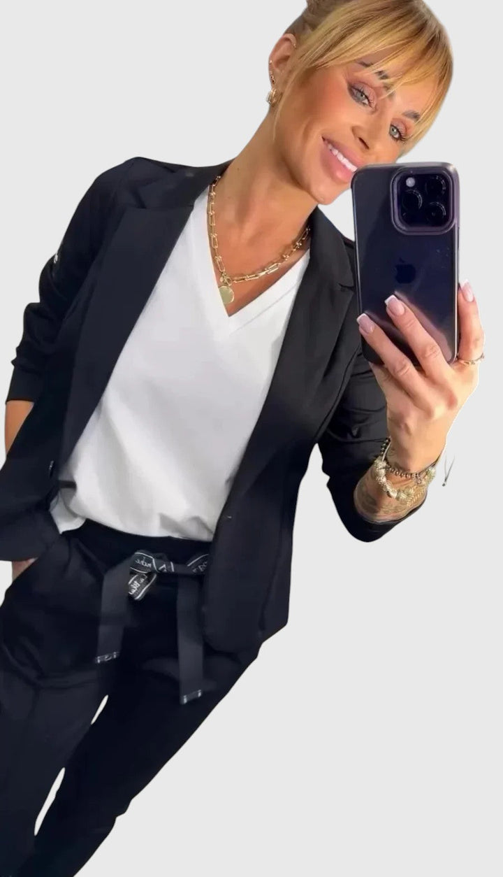DEBRA™ | THE PERFECT BALANCE OF STYLE AND COMFORT