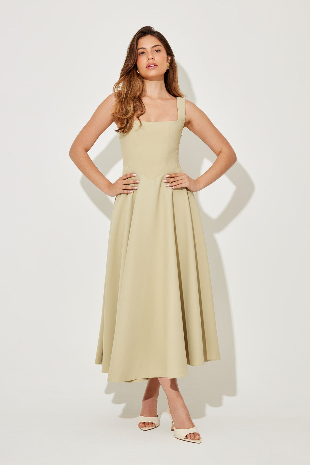 PAULETTE™ | TIMELESS FLOWY MIDI DRESS