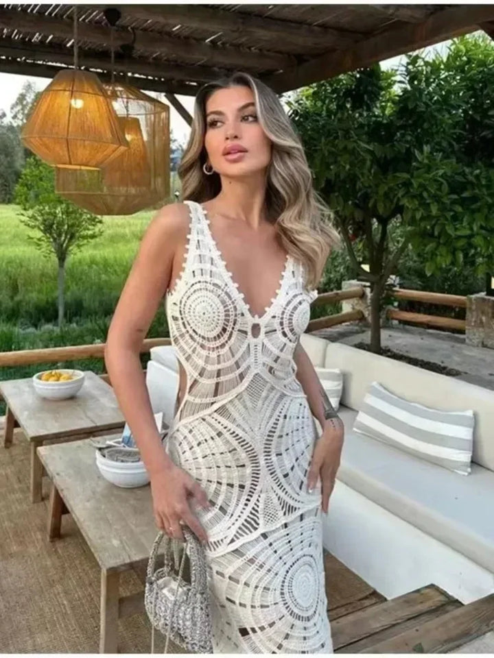 VIRELLE™ | V-NECK FLOWY MAXI DRESS